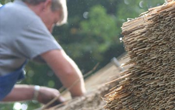 professional Bwlch Y Cwm thatchers